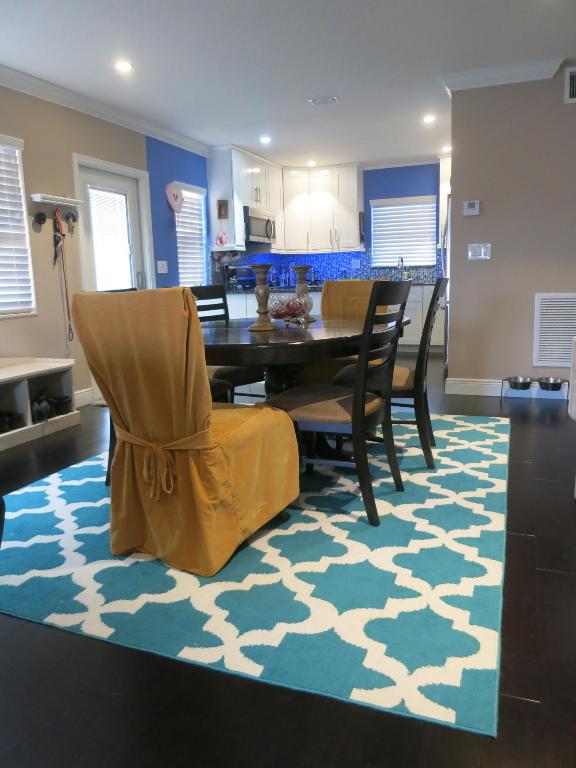 WINDSOR PARK SOUTH CONDOMINIUMS - Residential