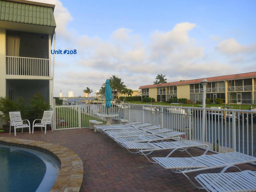 WINDSOR PARK SOUTH CONDOMINIUMS - Residential