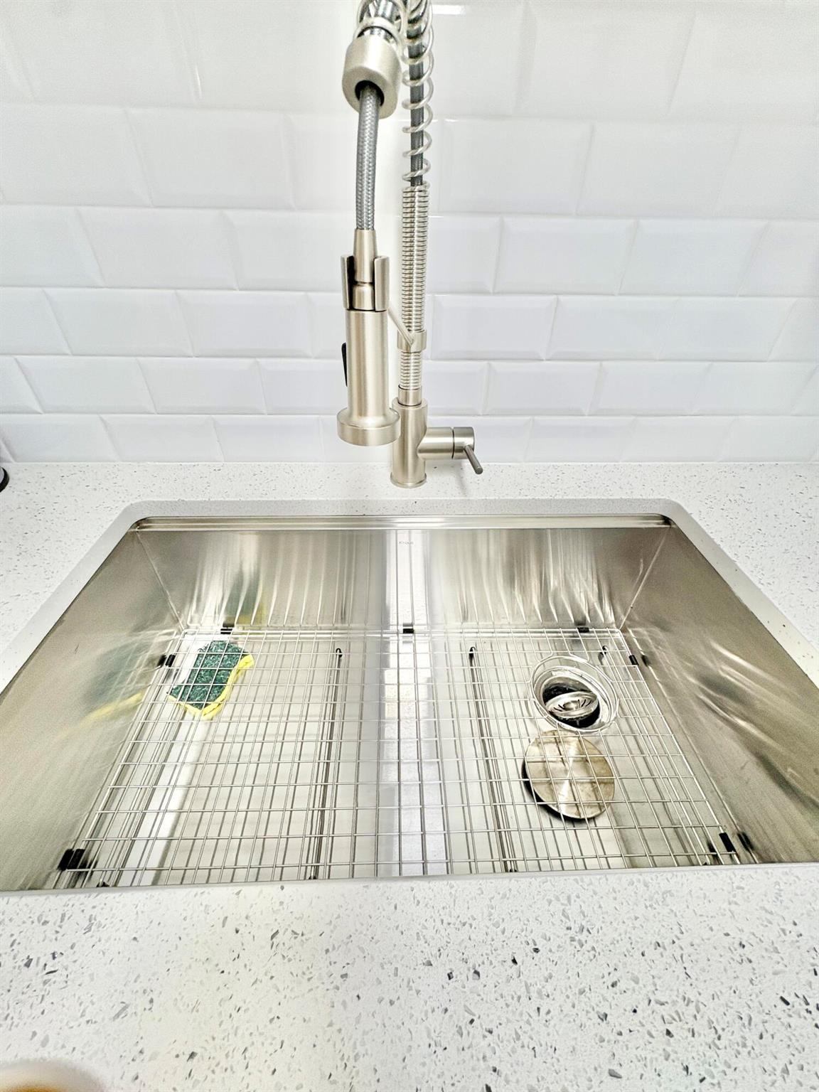 CENTURY VILLAGE / SALISBU - Residential Lease