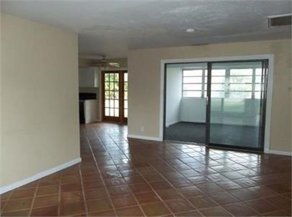 Photo of 223 SE 14th Place, Deerfield Beach, FL 33441 (MLS # B26024634)