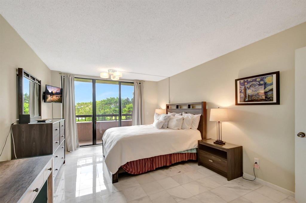 Fountains Palm Beach Cond - Residential Lease