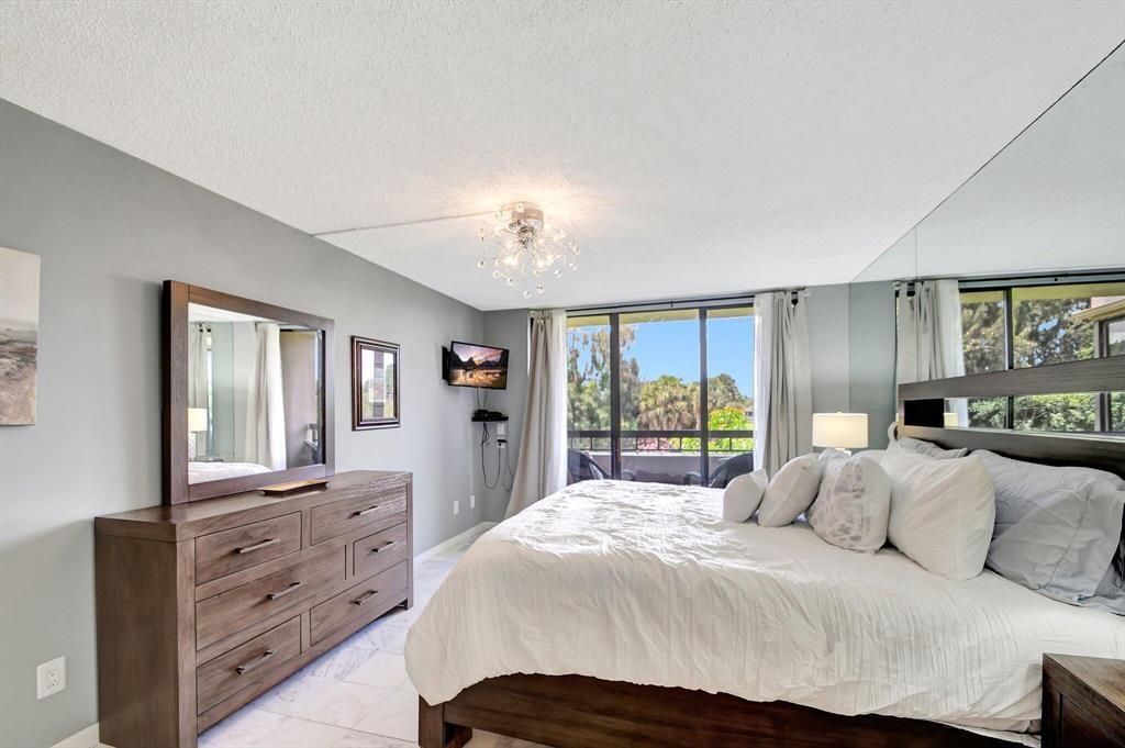 Fountains Palm Beach Cond - Residential Lease