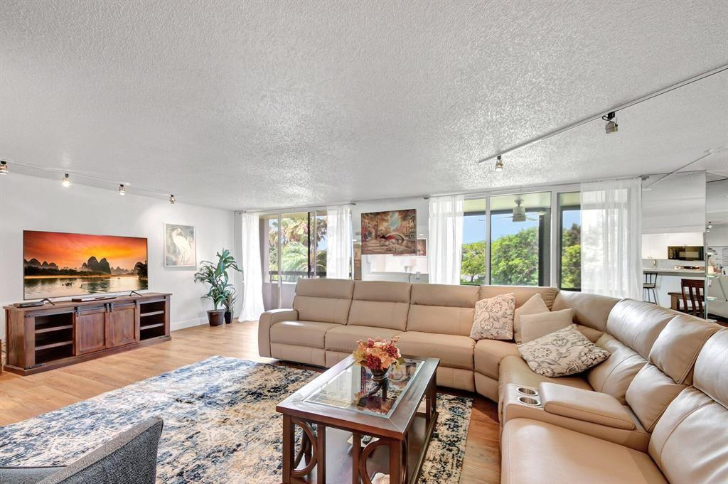 Fountains Palm Beach Cond - Residential Lease