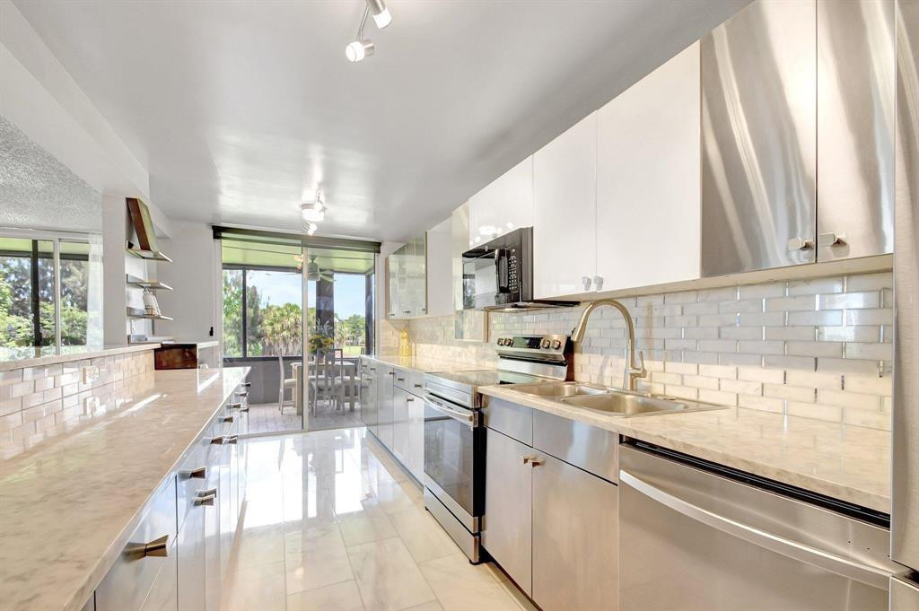 Fountains Palm Beach Cond - Residential Lease