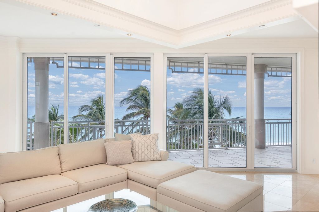 Photo of 120 Jupiter Key Road #Ph4, Jupiter, FL 33477 (MLS # R11027351)