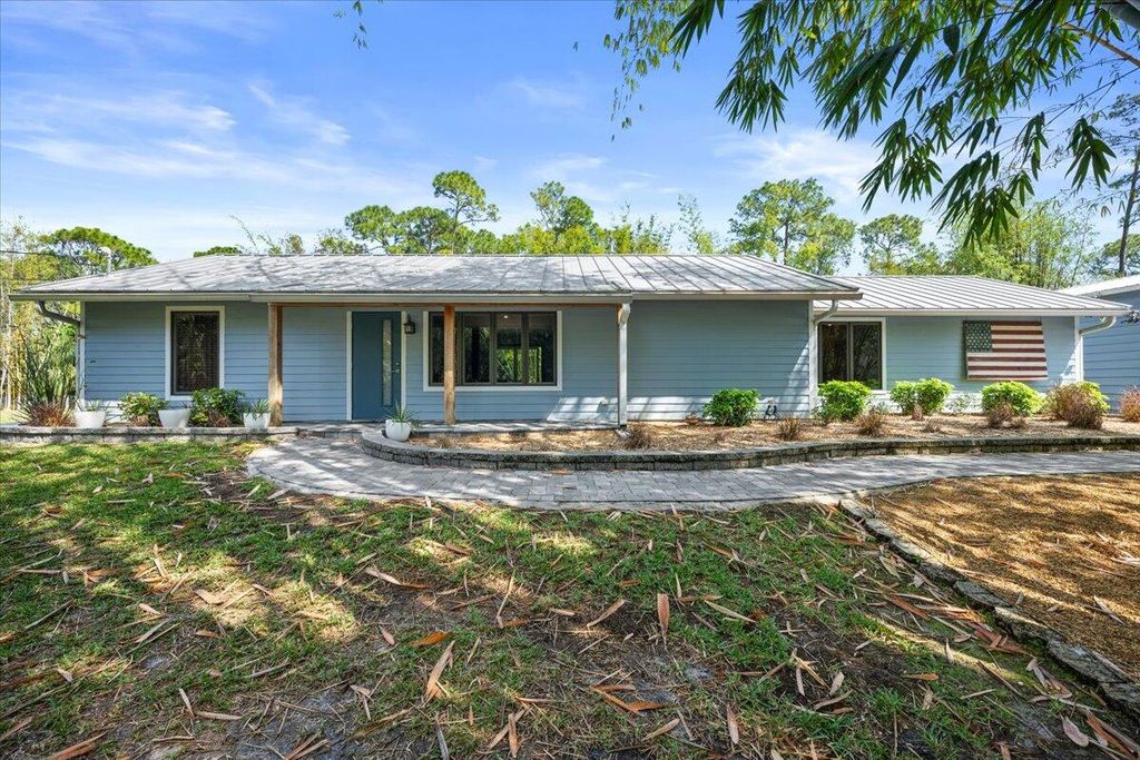 Photo of 13515 N 155th Pl Place N, Jupiter, FL 33478 (MLS # B26008616)