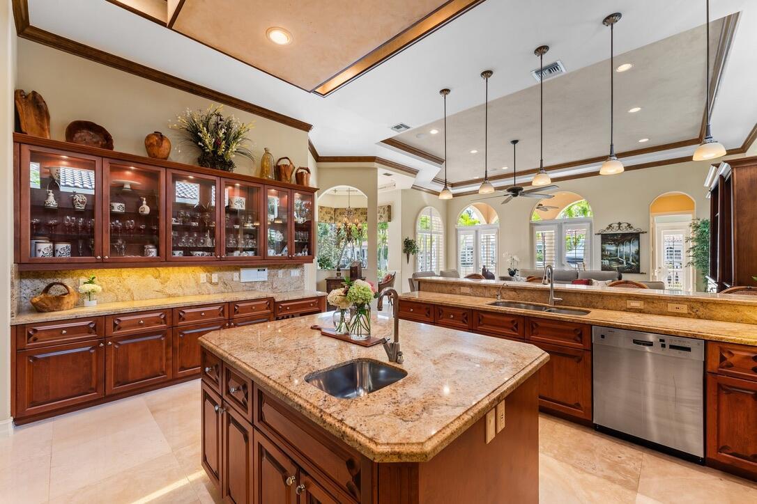 HARBOUR ISLES - Residential