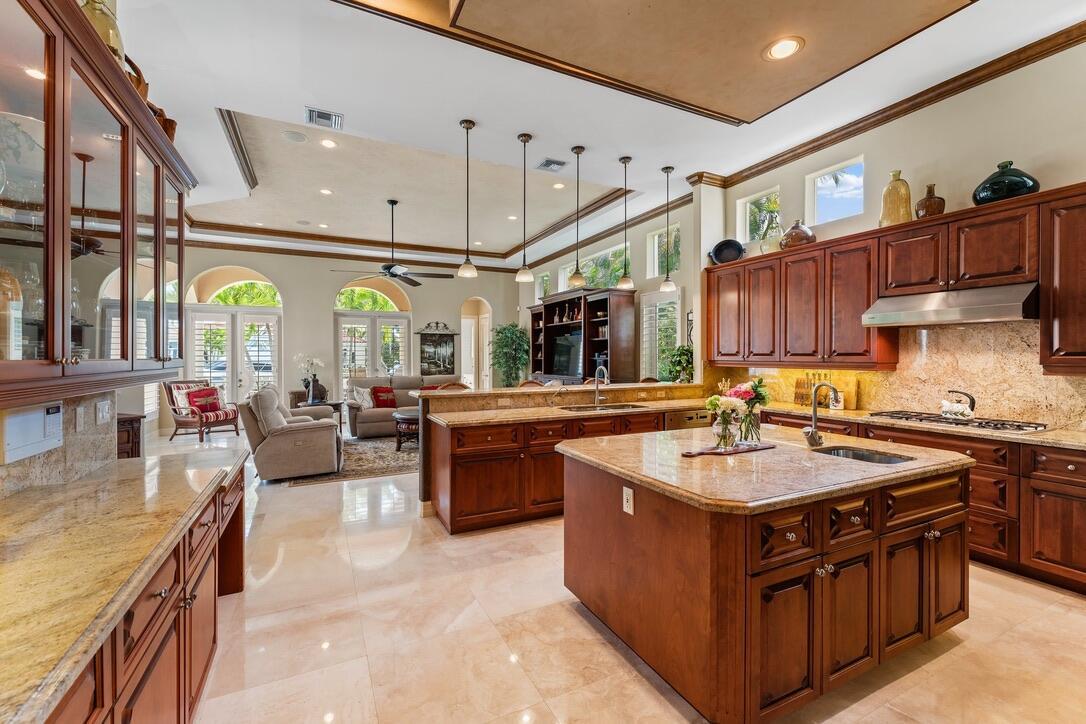 HARBOUR ISLES - Residential