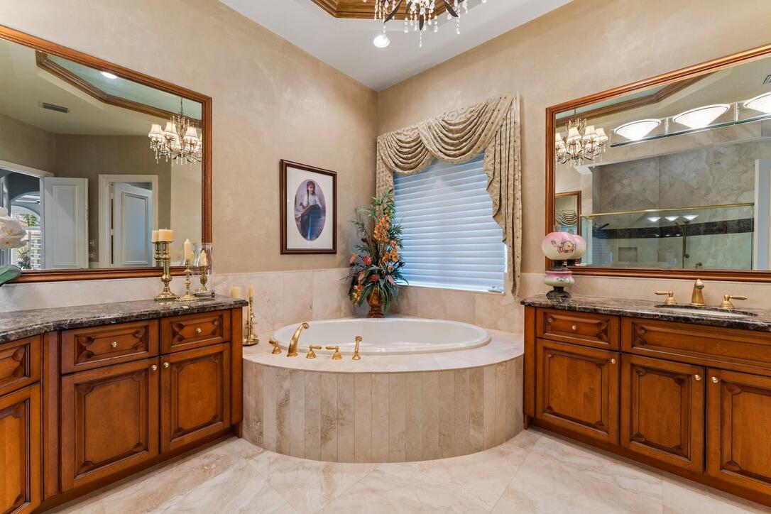 HARBOUR ISLES - Residential