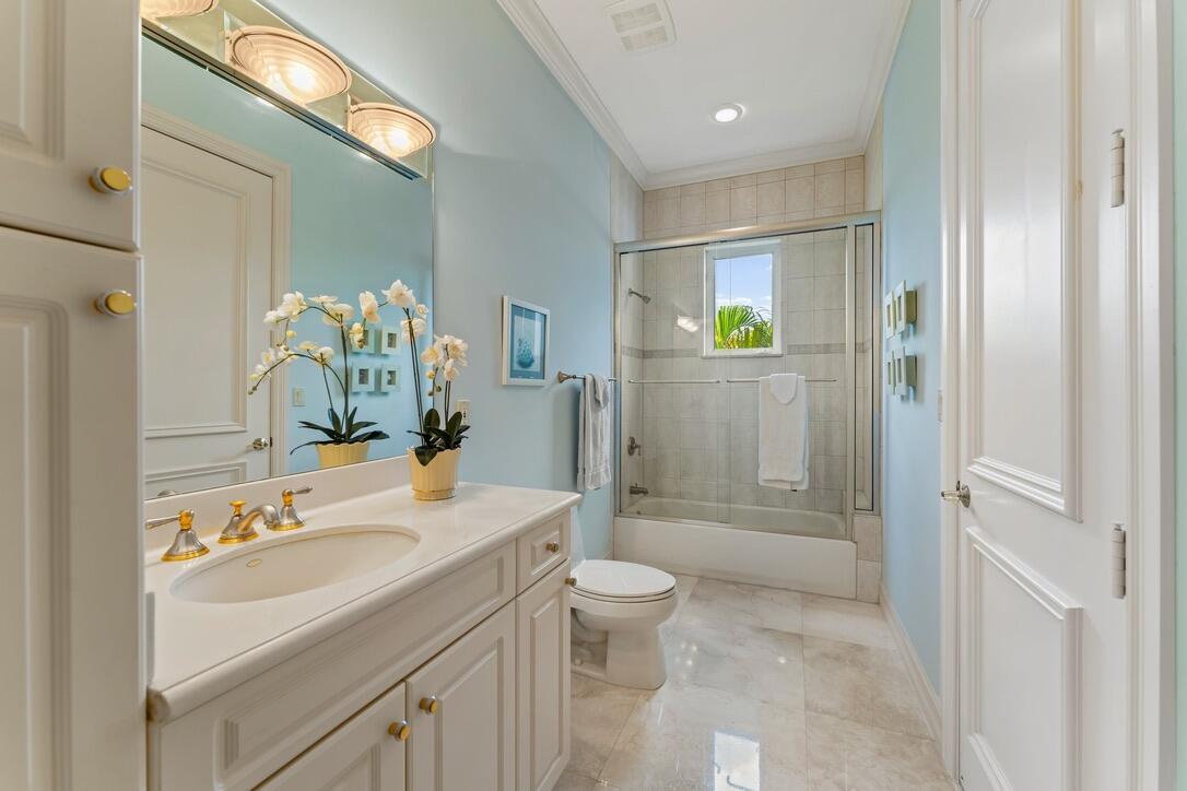 HARBOUR ISLES - Residential