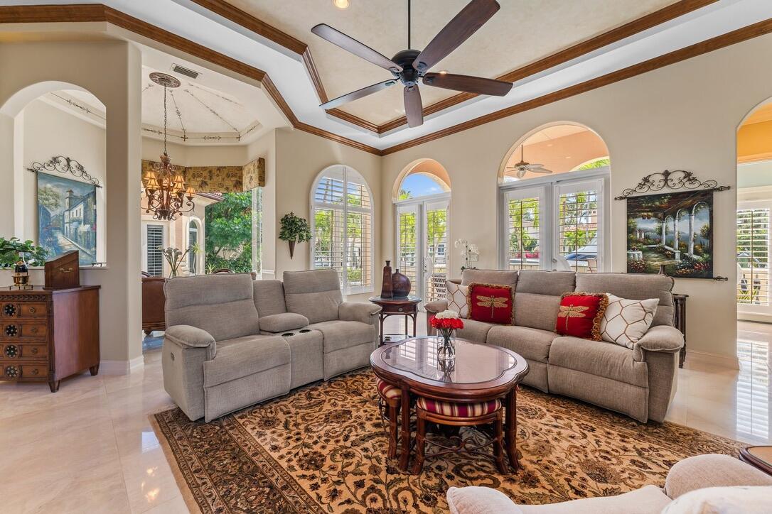 HARBOUR ISLES - Residential