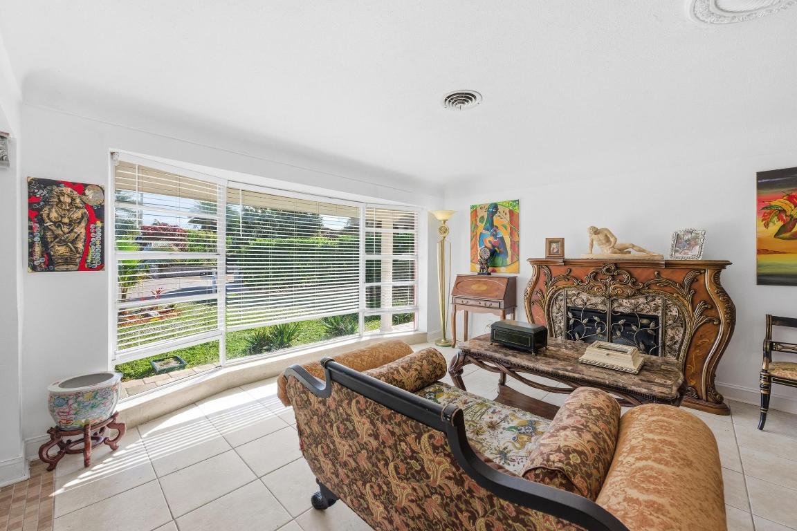 VENETIAN ISLES 3RD SEC - Residential