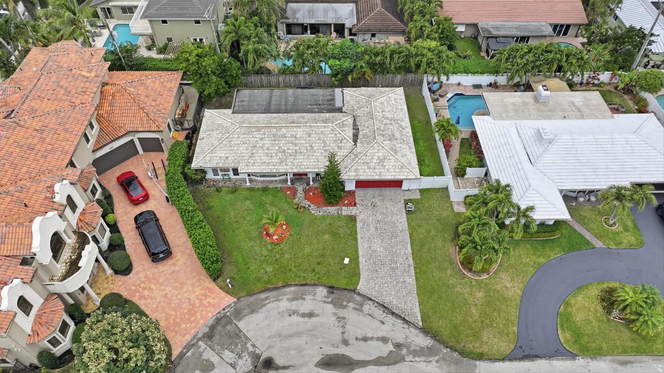 VENETIAN ISLES 3RD SEC - Residential