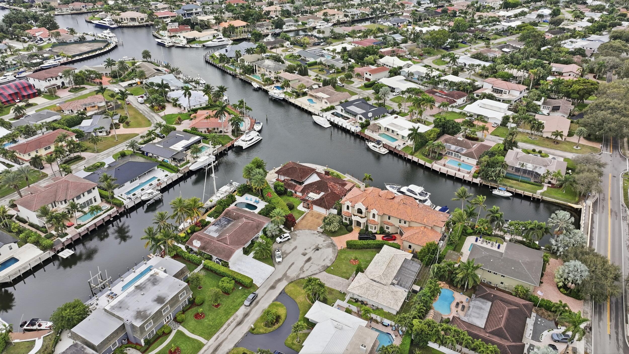 VENETIAN ISLES 3RD SEC - Residential