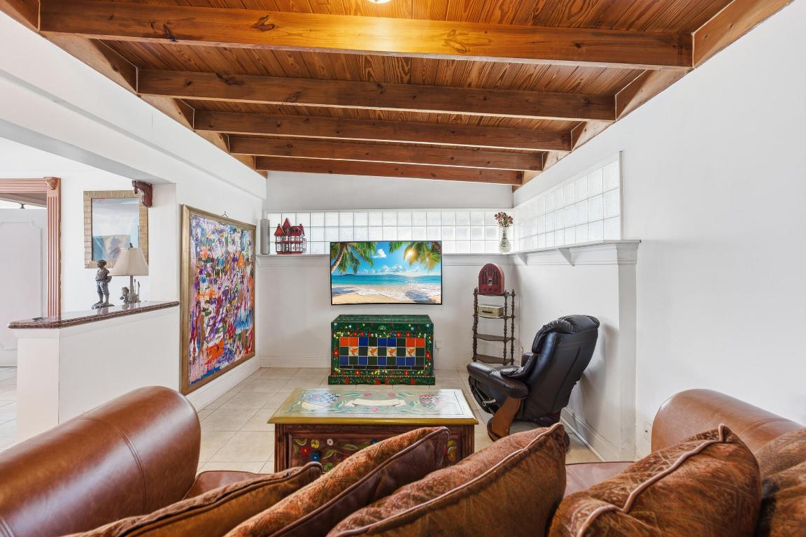 VENETIAN ISLES 3RD SEC - Residential