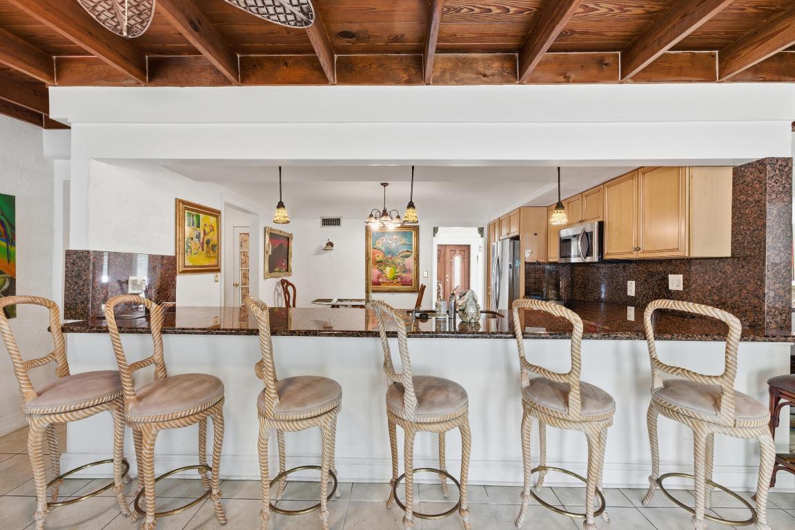 VENETIAN ISLES 3RD SEC - Residential