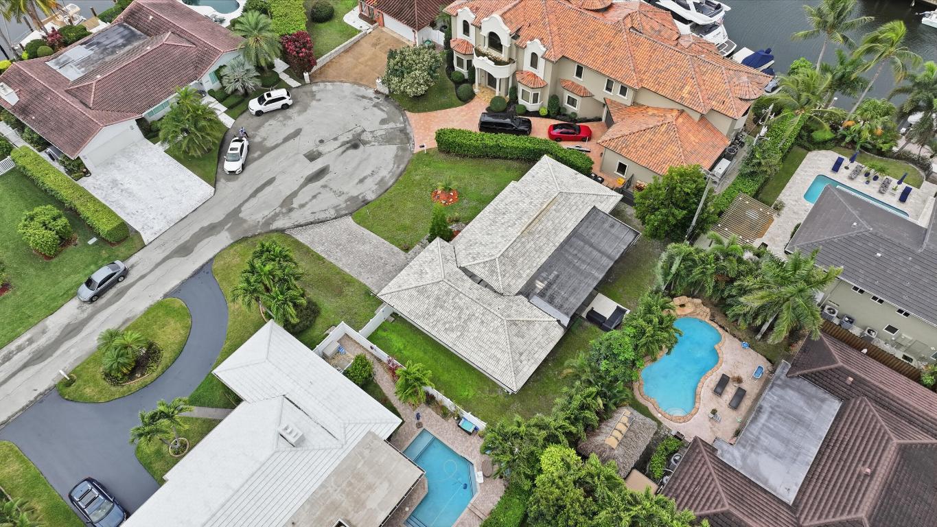 VENETIAN ISLES 3RD SEC - Residential