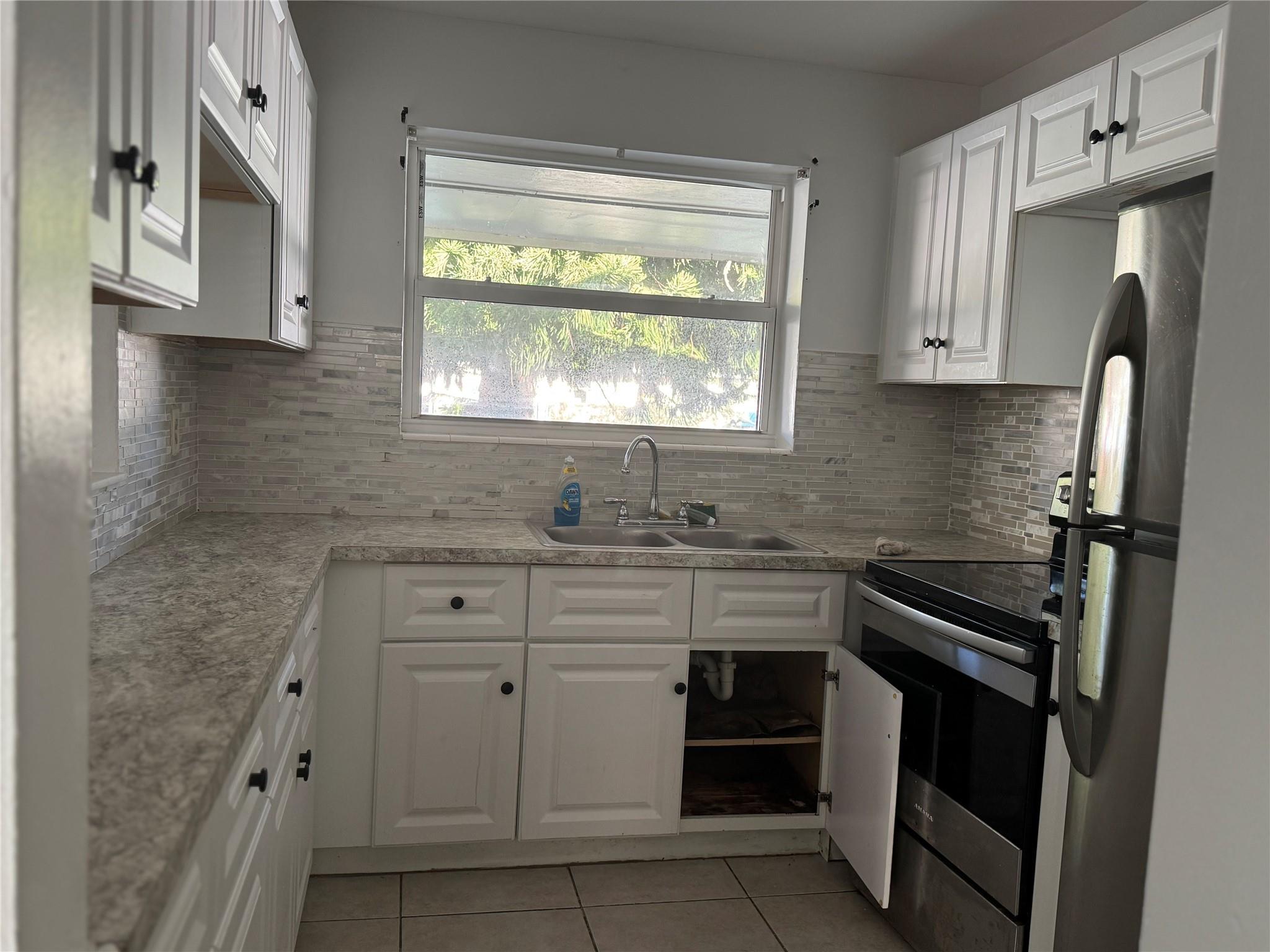 3033 NW 43th Ave 104