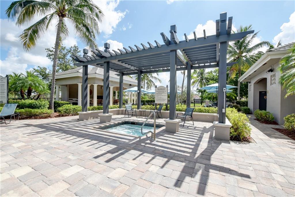 Parkland Isles - Residential