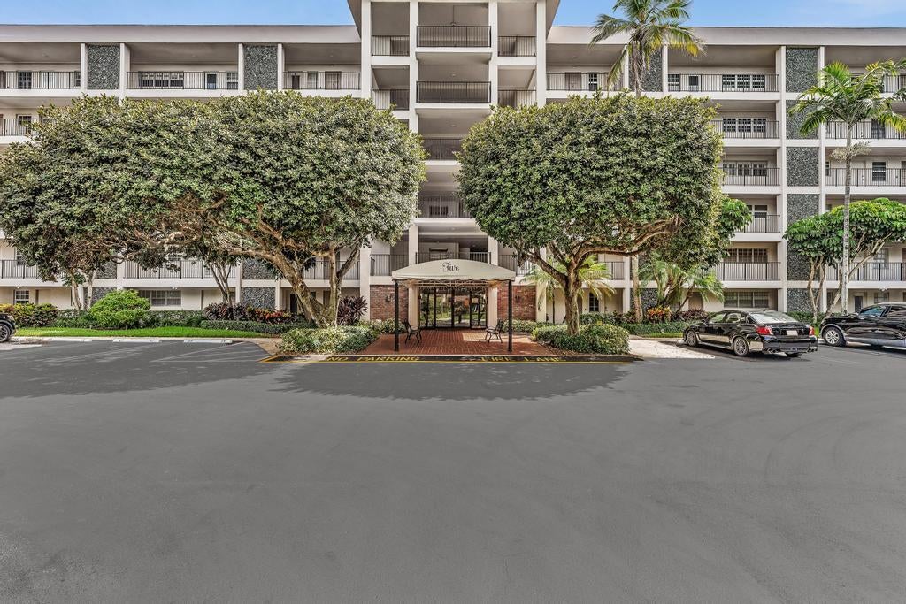 2950 N Palm Aire Drive 607