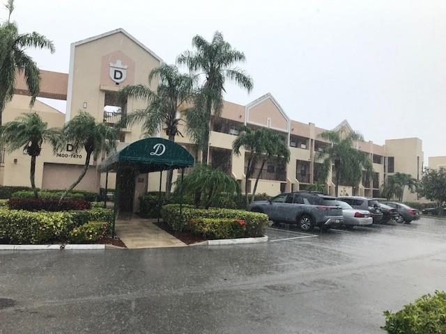 FAIRFAX - Residential