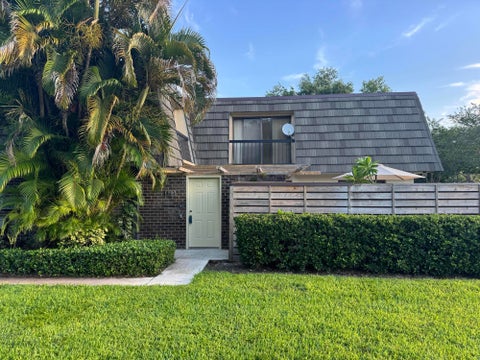 Photo of 423 4th Terrace, Palm Beach Gardens, FL 33418 (MLS # B26045315)