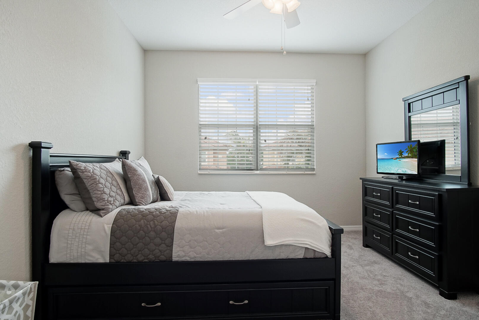 RIVER GLEN - Residential