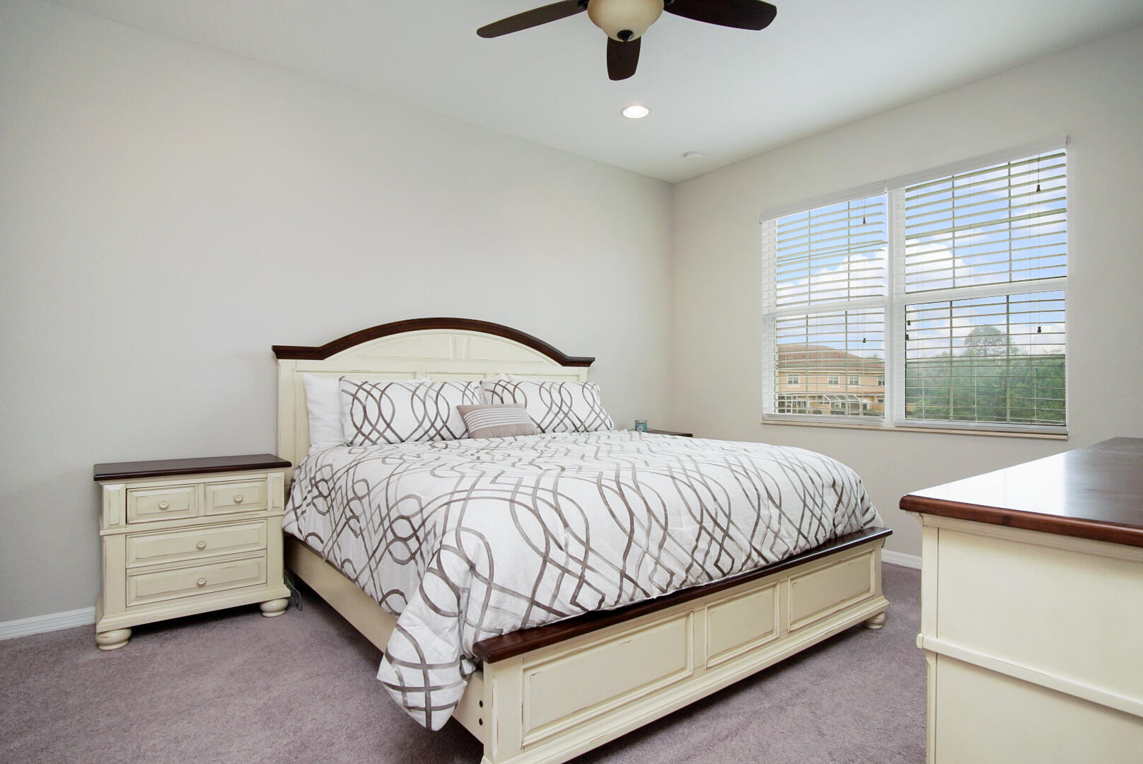 RIVER GLEN - Residential