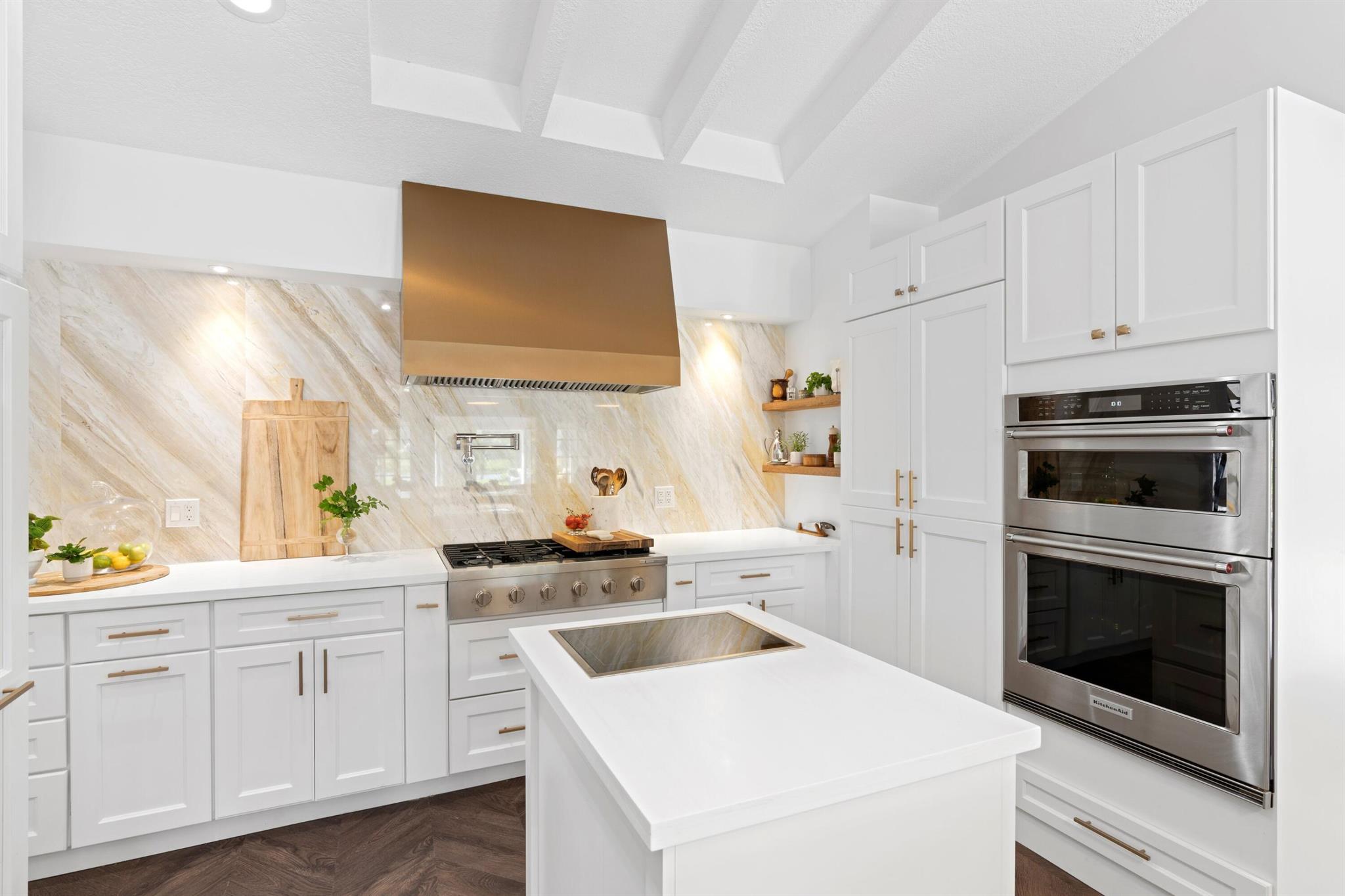 PRESIDENT COUNTRY CLUB 4 - Residential