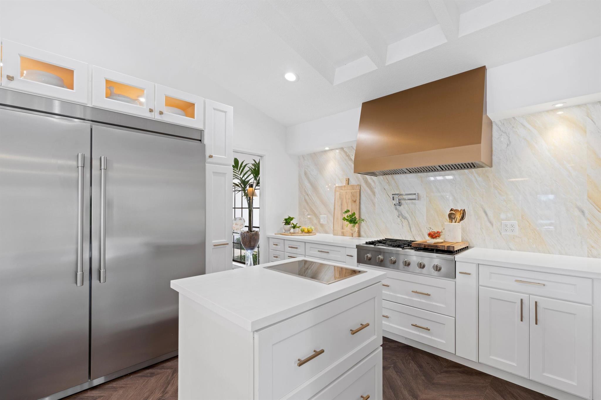 PRESIDENT COUNTRY CLUB 4 - Residential