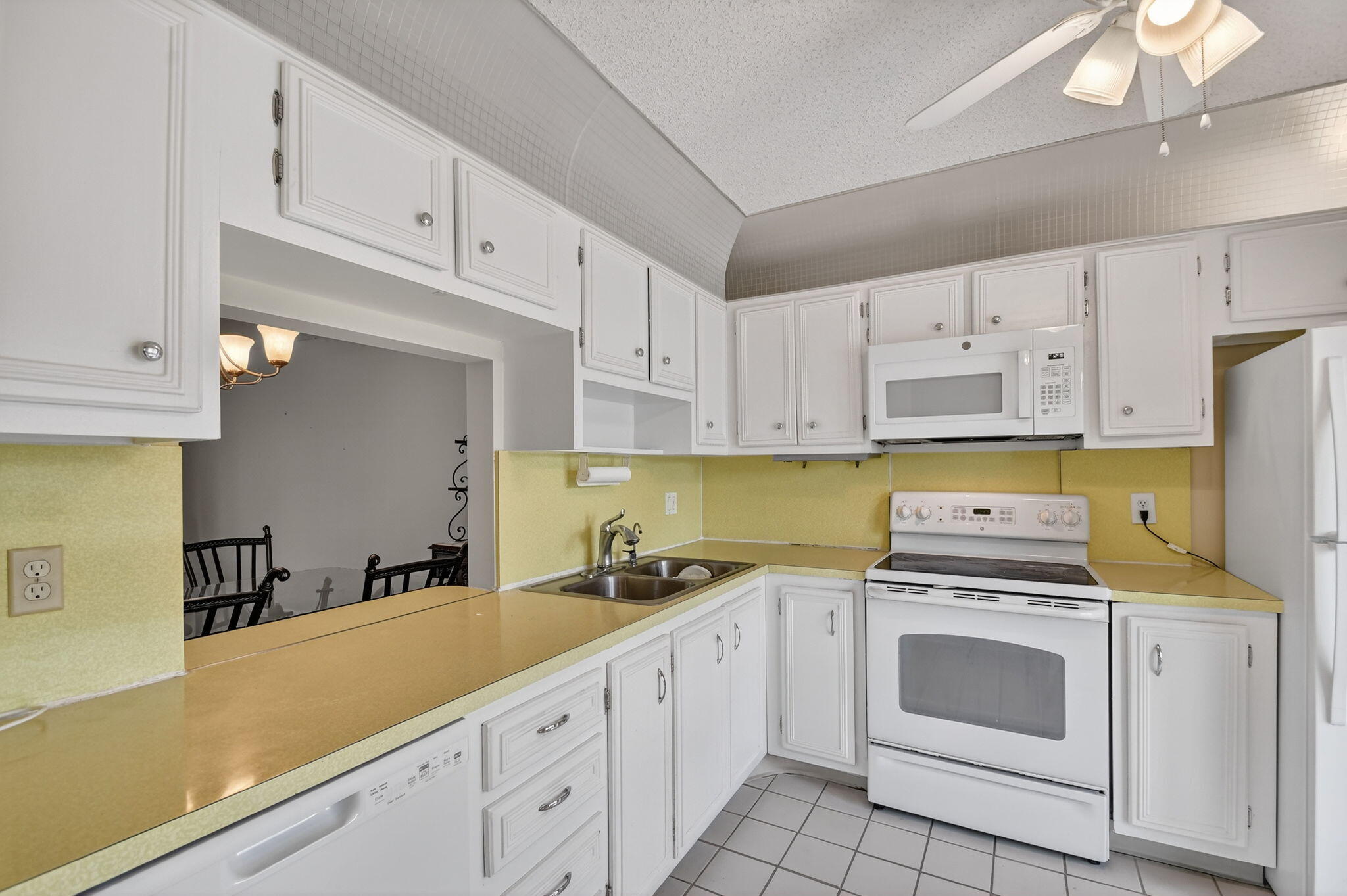 COVERED BRIDGE CONDO - Residential