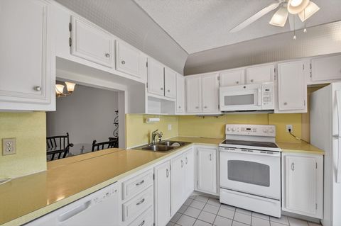 Tiny photo for 742 Nantucket Circle, Lake Worth, FL 33467 (MLS # R11162012)