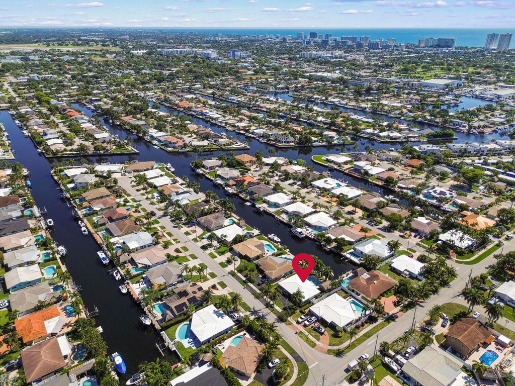 Photo of 511 SE 9th Avenue, Pompano Beach, FL 33060 (MLS # B26028476)