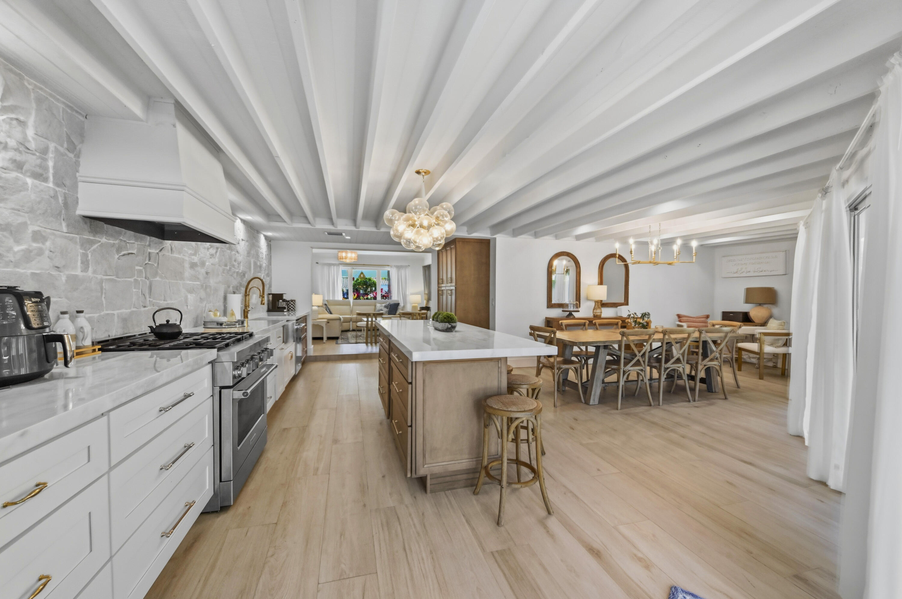 GARDEN ISLES - Residential