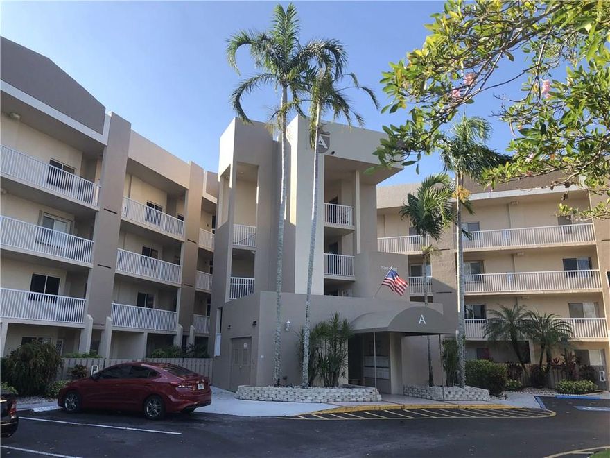 Large 2bd/2bth unit in desirable Trent complex Building A. Tile floors,screened porch & private cozy courtyard. Unit has a nice water view come and make this unit your home.In close proximity to shopping, restaurants and sawgrass expressway. Assoc says 55+. ALL CONTRACTS/OFFERS ARE SUBJECT TO CIT Bank SENIOR MANAGEMENT APPROVAL AND ANY OFFERS OR COUNTER OFFERS BY CIT Bank. ARE NOT BINDING UNLESS THE ENTIRE AGREEMENT IS RATIFIED BY ALL PARTIES.THERE IS A $75.00 BUYER PAID DOC FEE PAID AT CLOSING