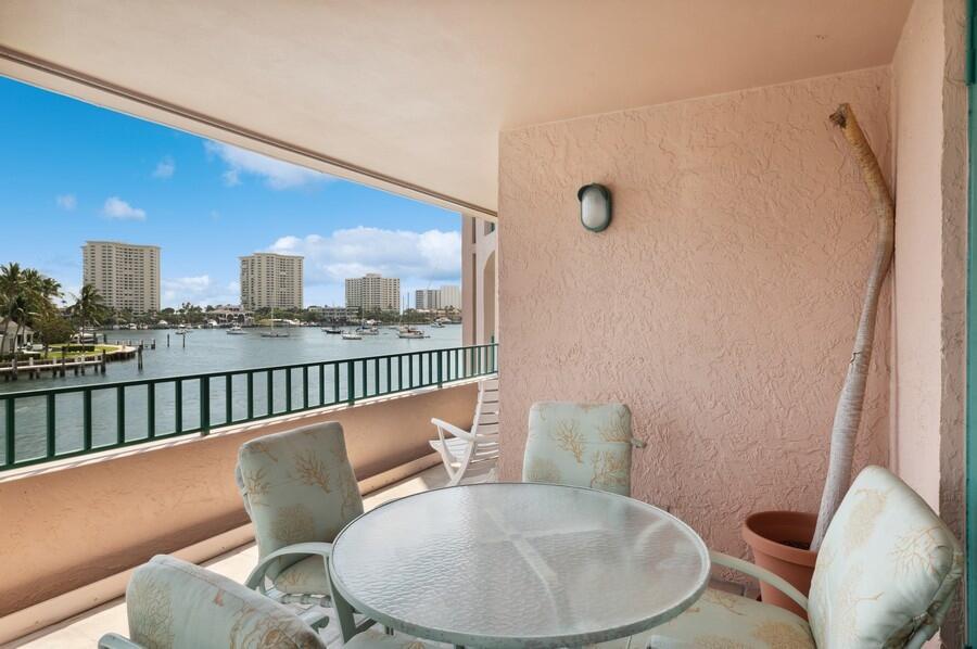 Mizner Court - Residential