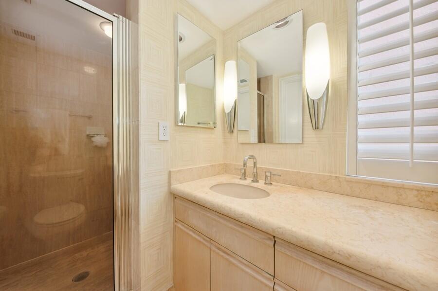 Mizner Court - Residential