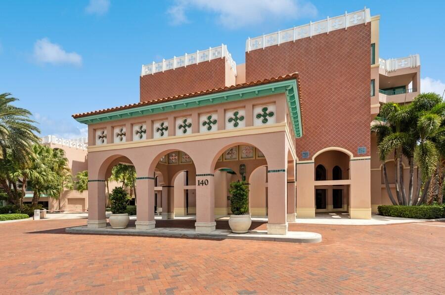 Mizner Court - Residential