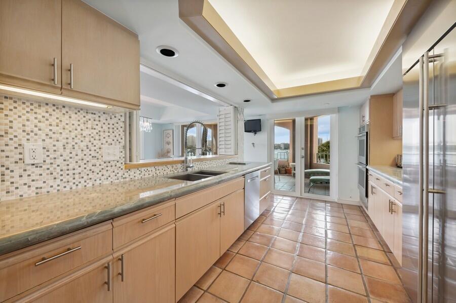 Mizner Court - Residential