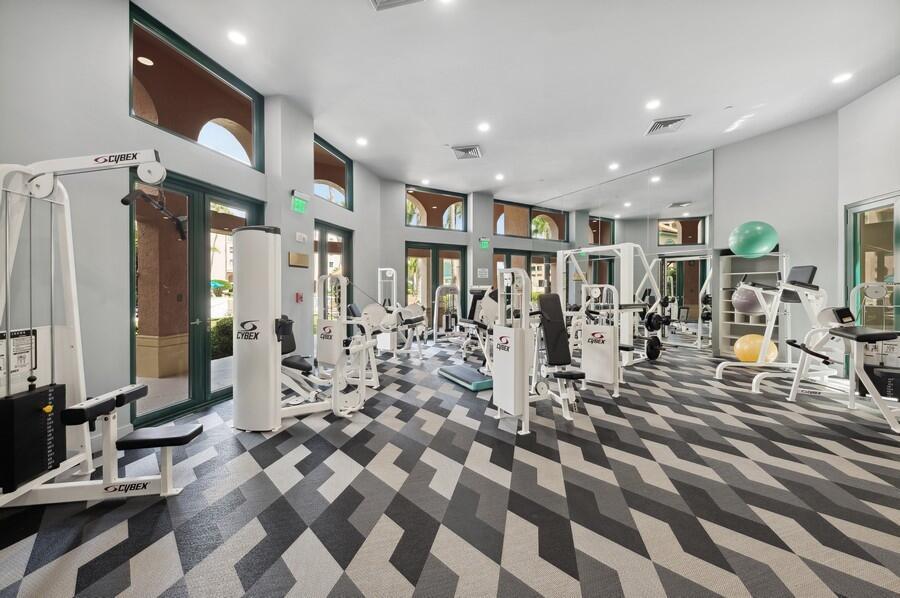 Mizner Court - Residential