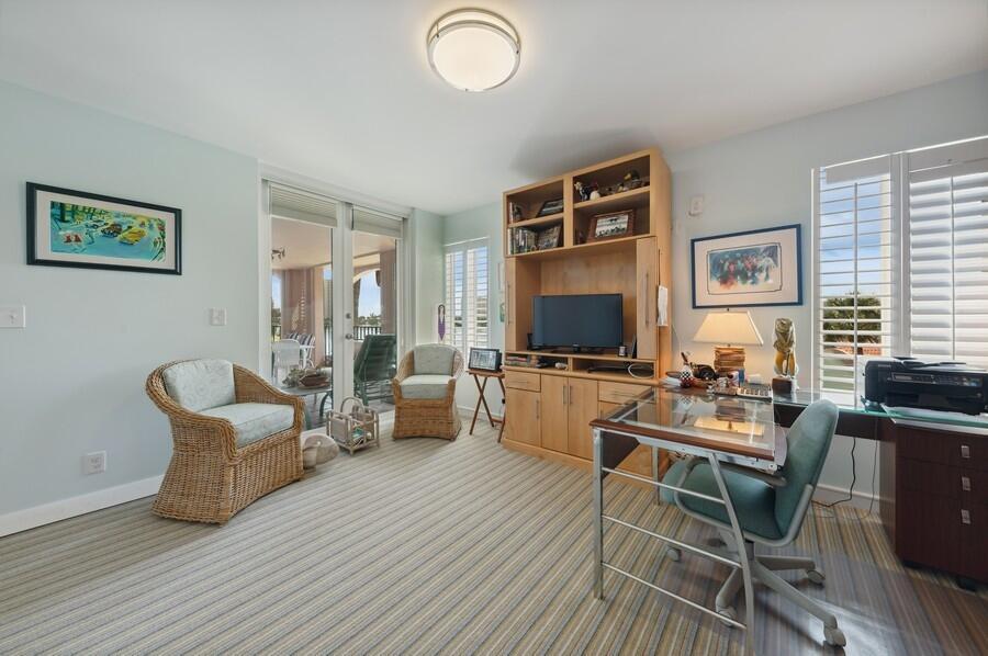 Mizner Court - Residential