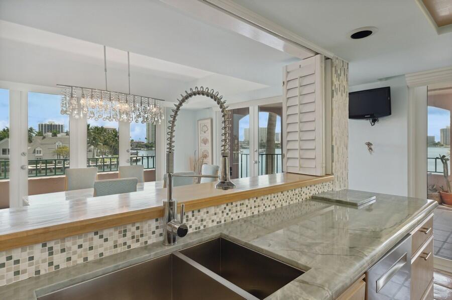 Mizner Court - Residential