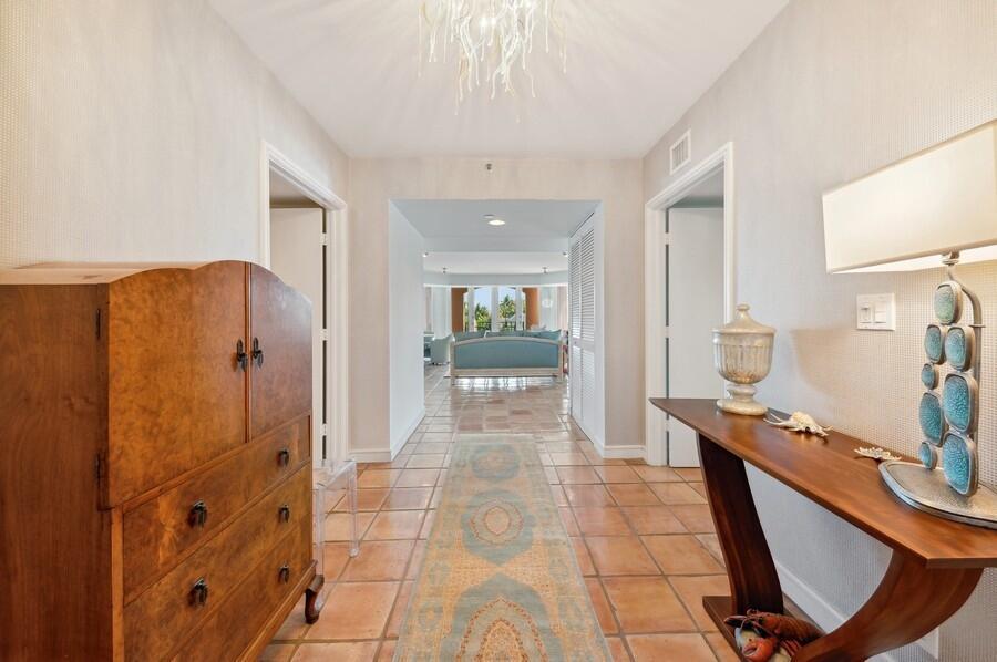 Mizner Court - Residential