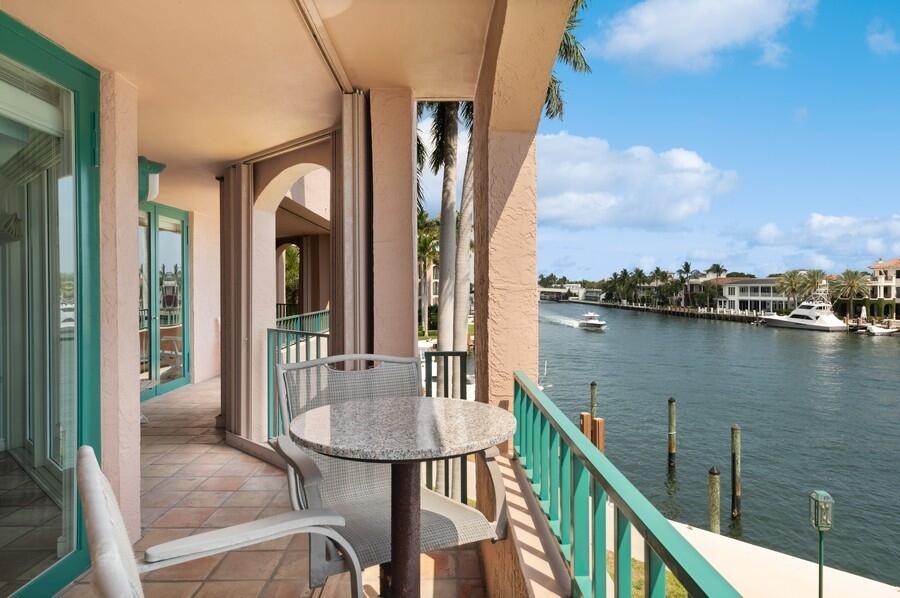 Mizner Court - Residential