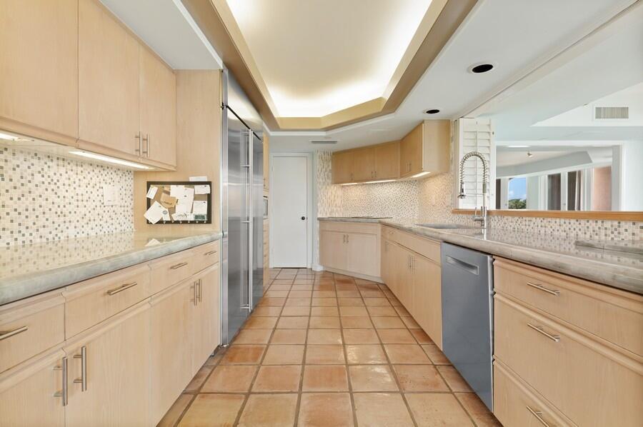 Mizner Court - Residential