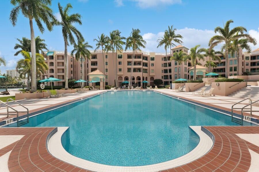 Mizner Court - Residential