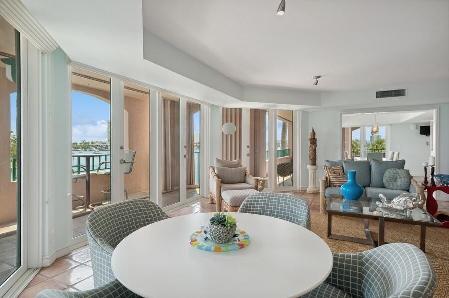 Mizner Court - Residential