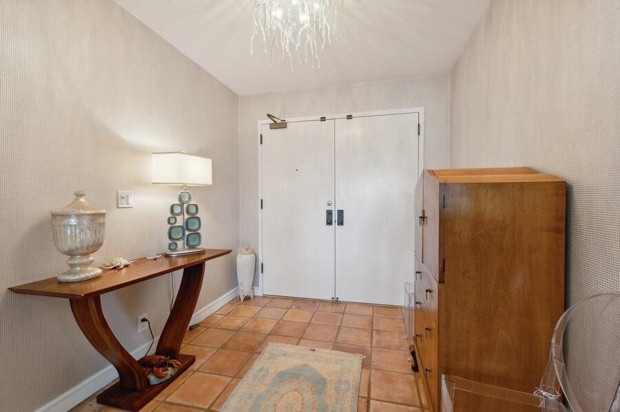 Mizner Court - Residential