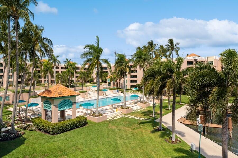 Mizner Court - Residential