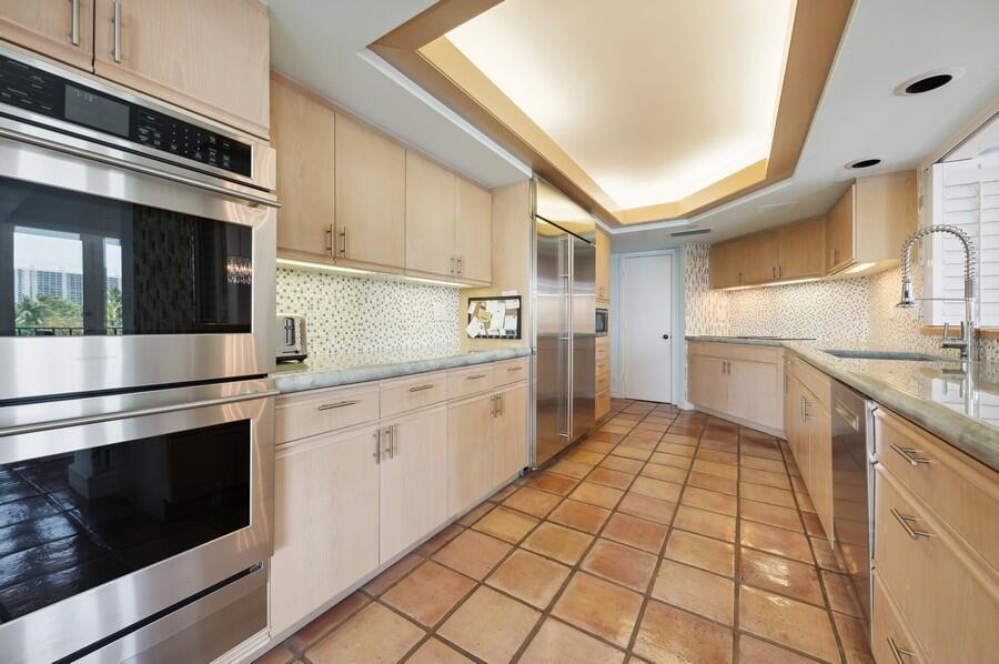 Mizner Court - Residential